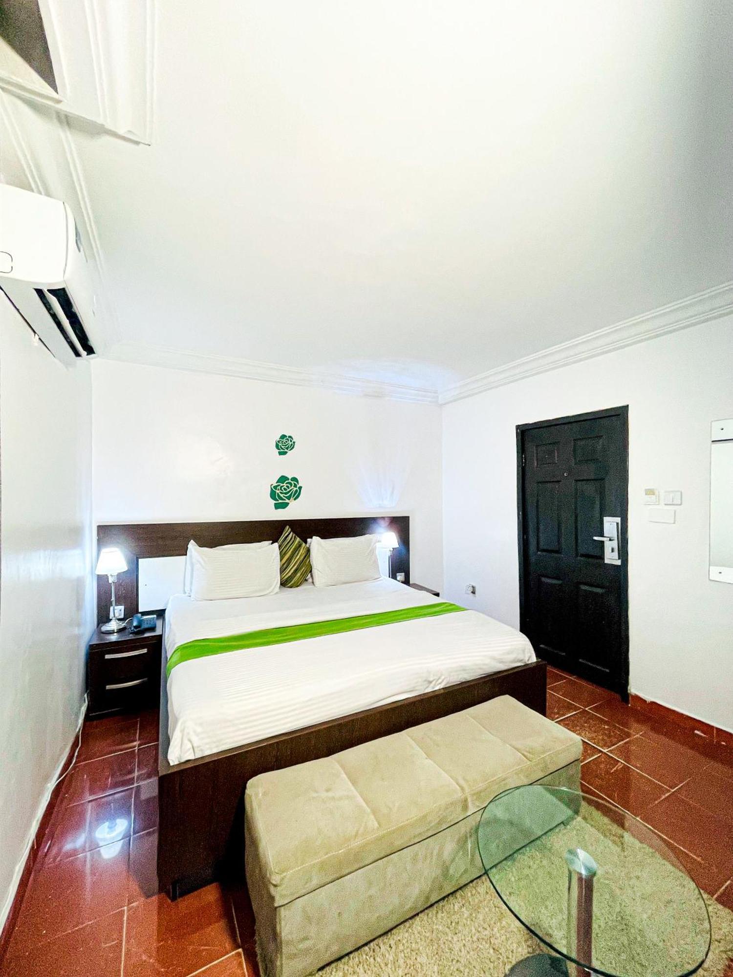 The Tranquil Mews Hotel Abuja Kültér fotó